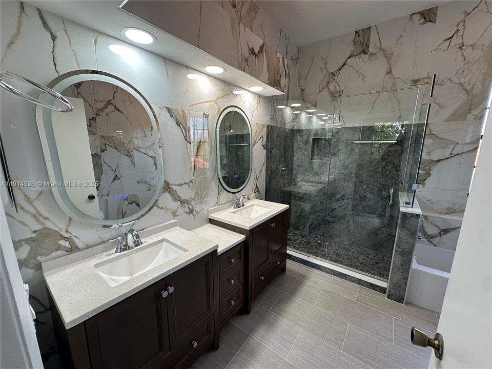 For Rent: $3,100 (3 beds, 2 baths, 1711 Square Feet)