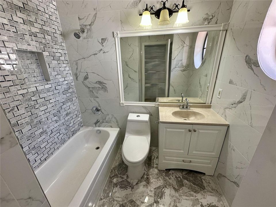 For Rent: $3,100 (3 beds, 2 baths, 1711 Square Feet)