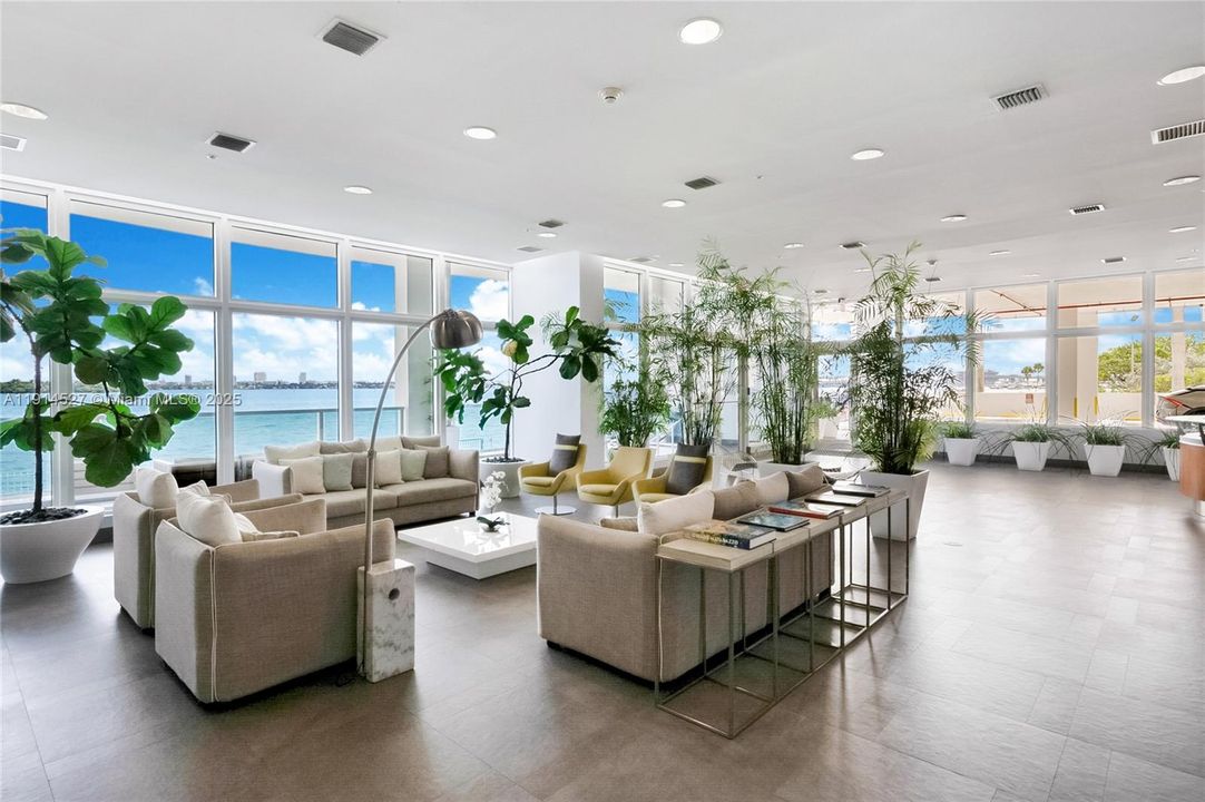 待售: $549,000 (1 贝兹, 1 浴室, 850 平方英尺)