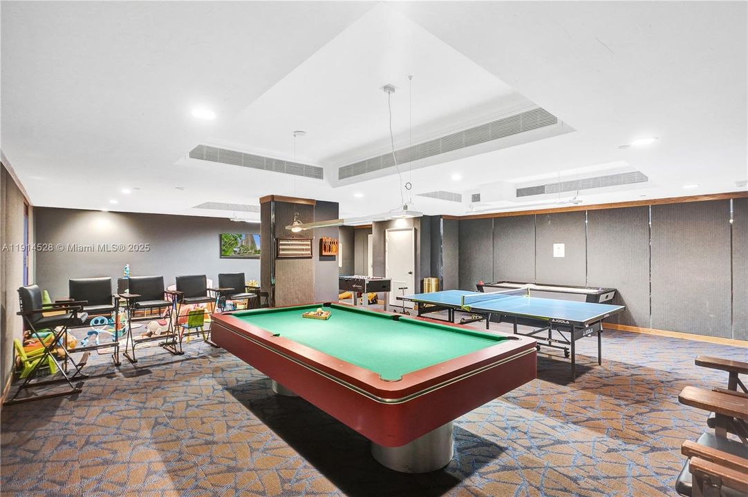 For Sale: $565,000 (2 beds, 2 baths, 1522 Square Feet)