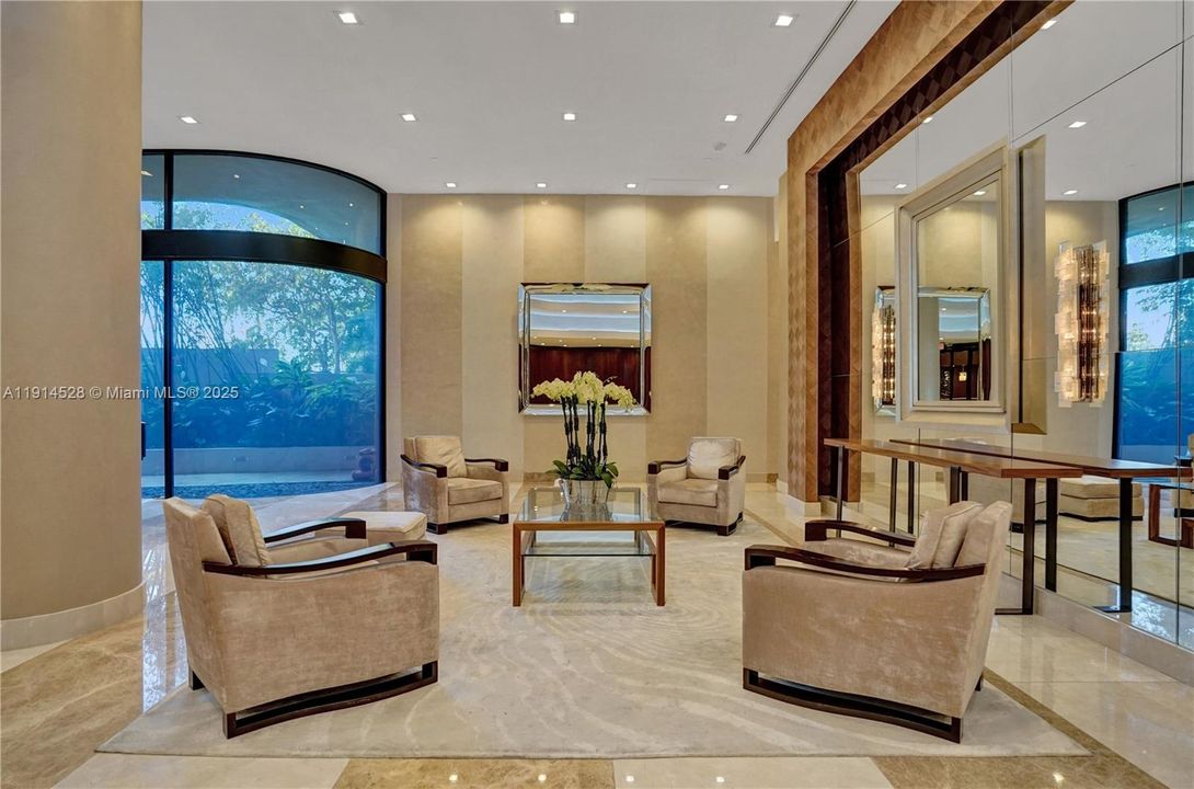 For Sale: $565,000 (2 beds, 2 baths, 1522 Square Feet)