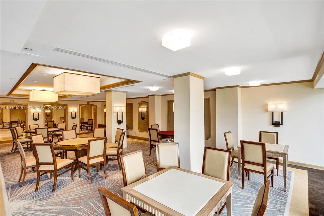 For Sale: $565,000 (2 beds, 2 baths, 1522 Square Feet)