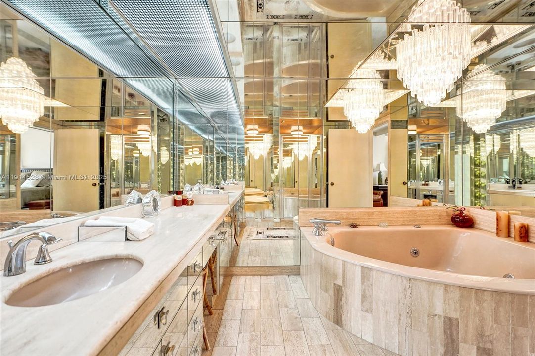 For Sale: $565,000 (2 beds, 2 baths, 1522 Square Feet)