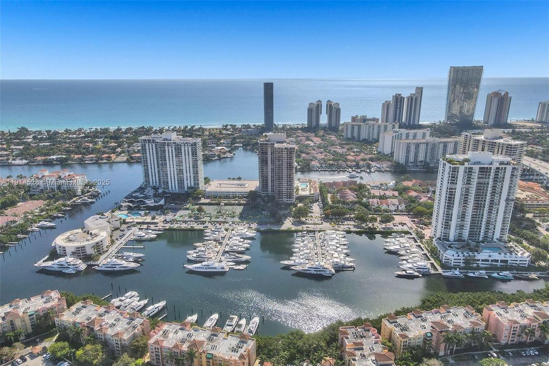 For Sale: $565,000 (2 beds, 2 baths, 1522 Square Feet)