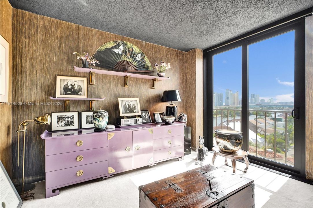 For Sale: $565,000 (2 beds, 2 baths, 1522 Square Feet)