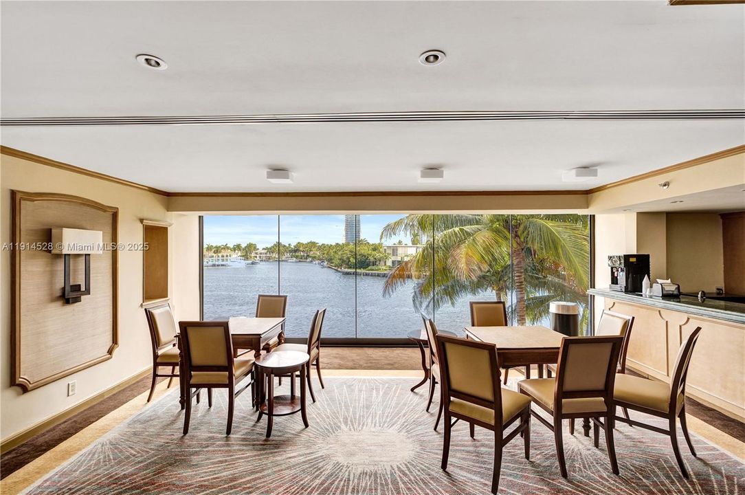 For Sale: $565,000 (2 beds, 2 baths, 1522 Square Feet)