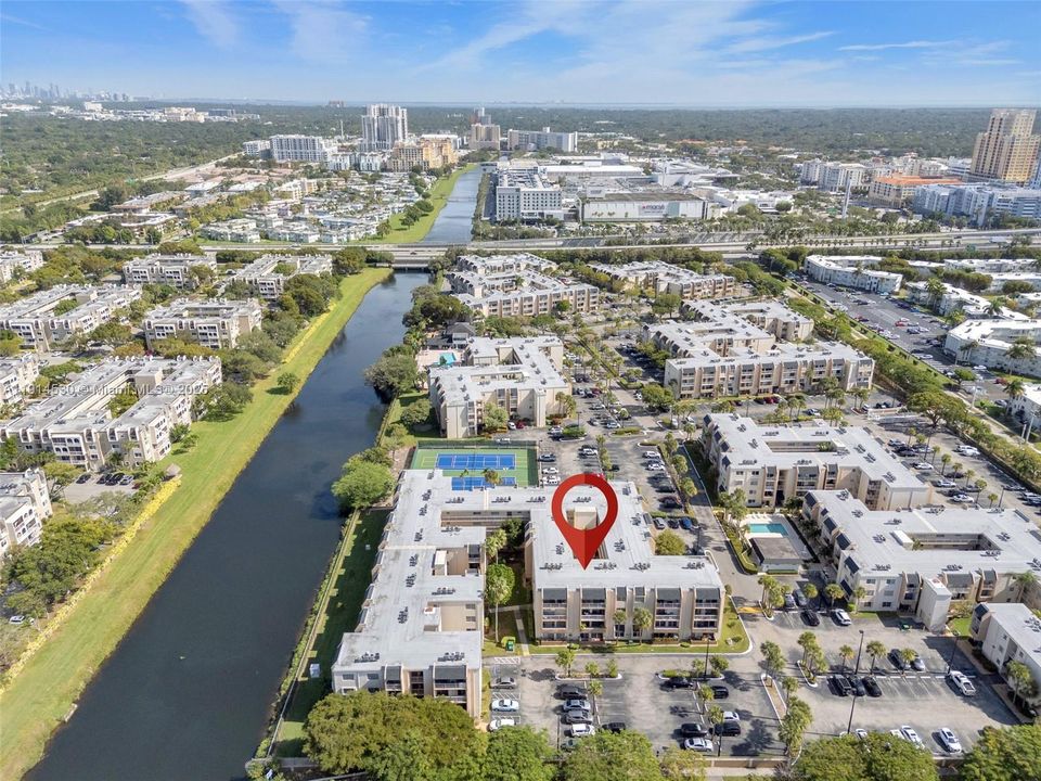 出租: $2,200 (2 贝兹, 2 浴室, 1075 平方英尺)