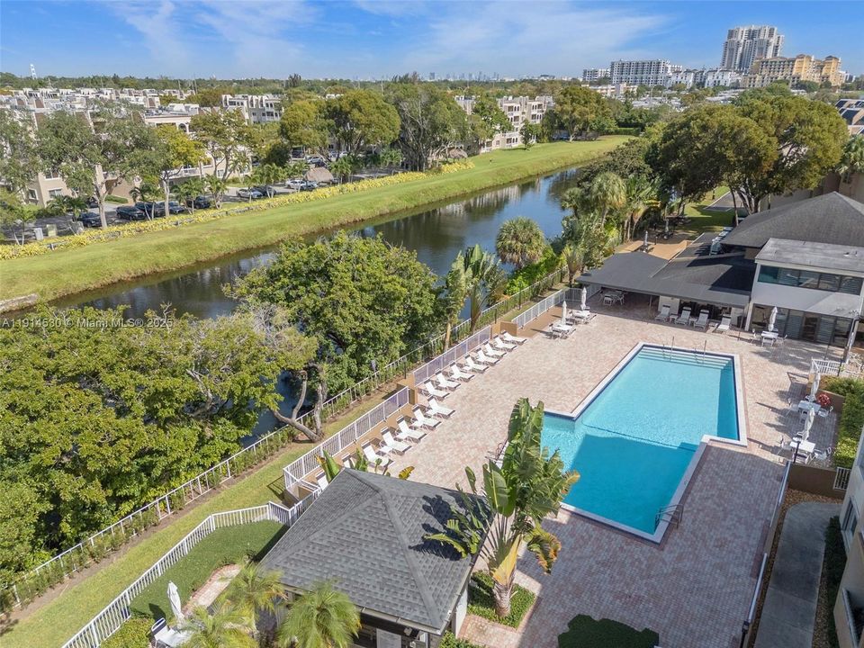 出租: $2,200 (2 贝兹, 2 浴室, 1075 平方英尺)