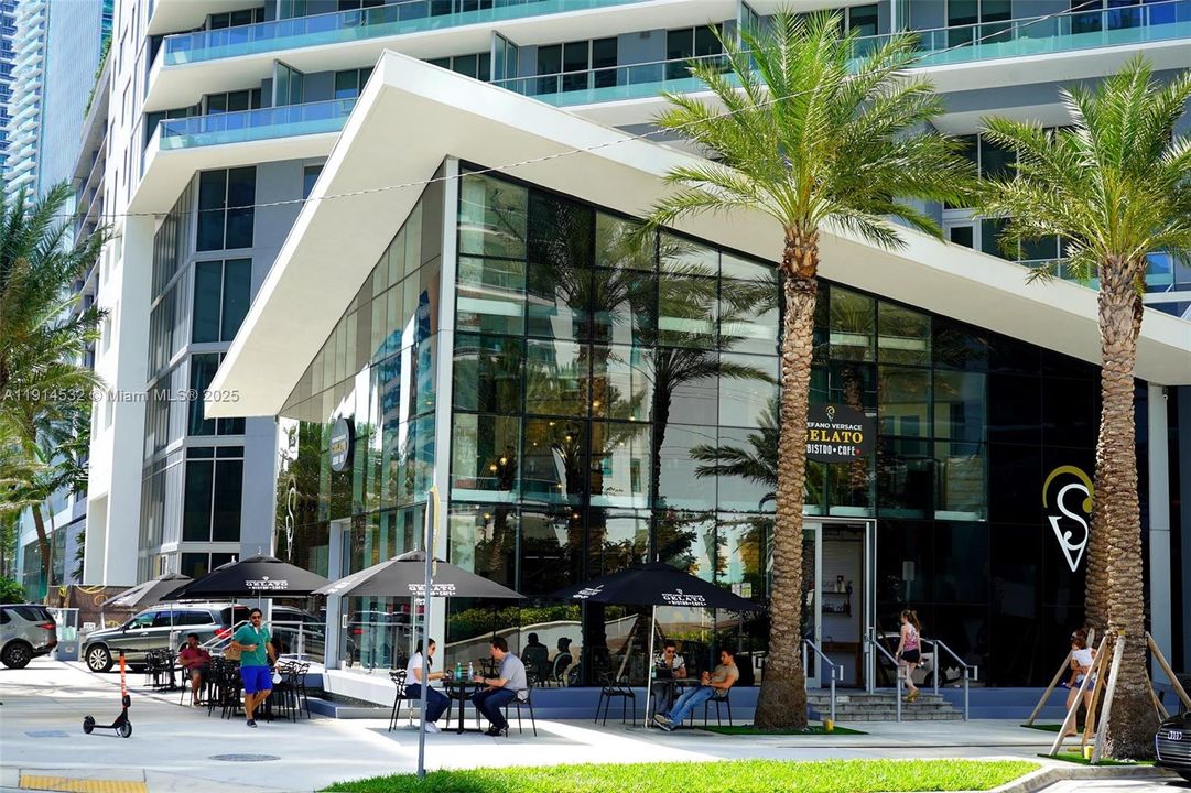 Под контрактом: $5,900 (2 спален, 2 ванн, 1054 Квадратных фут)