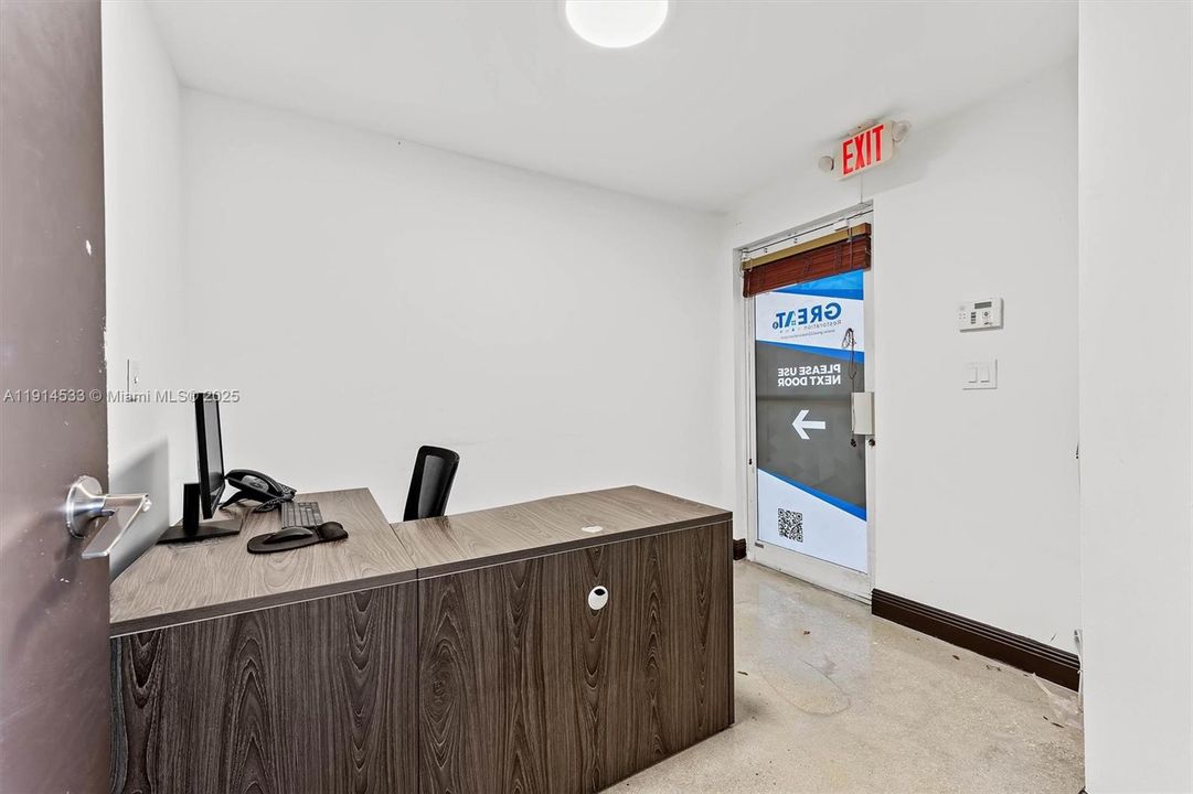 出租: $5,900 (0 贝兹, 0 浴室, 0 平方英尺)