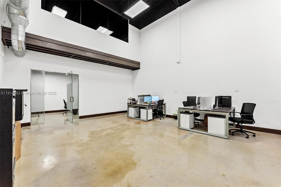 出租: $5,900 (0 贝兹, 0 浴室, 0 平方英尺)