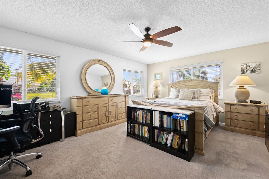 待售: $880,000 (3 贝兹, 2 浴室, 2354 平方英尺)