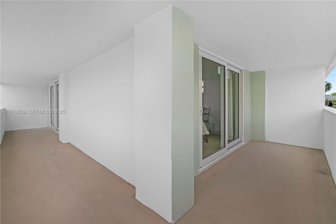 For Sale: $198,900 (0 beds, 1 baths, 598 Square Feet)