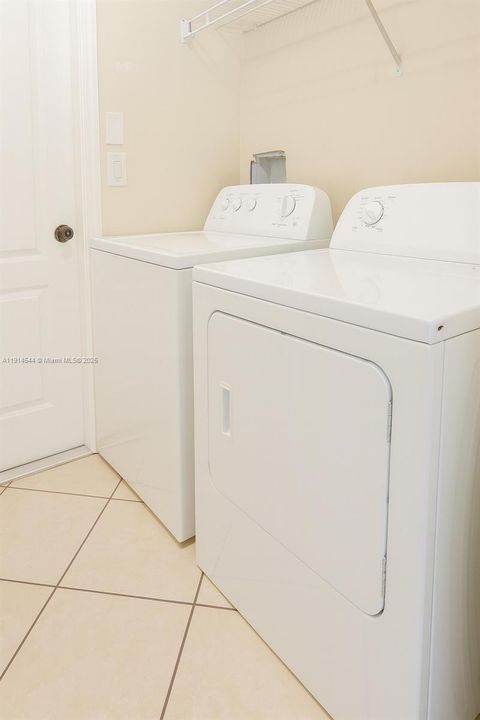 For Rent: $1,600 (3 beds, 1 baths, 0 Square Feet)