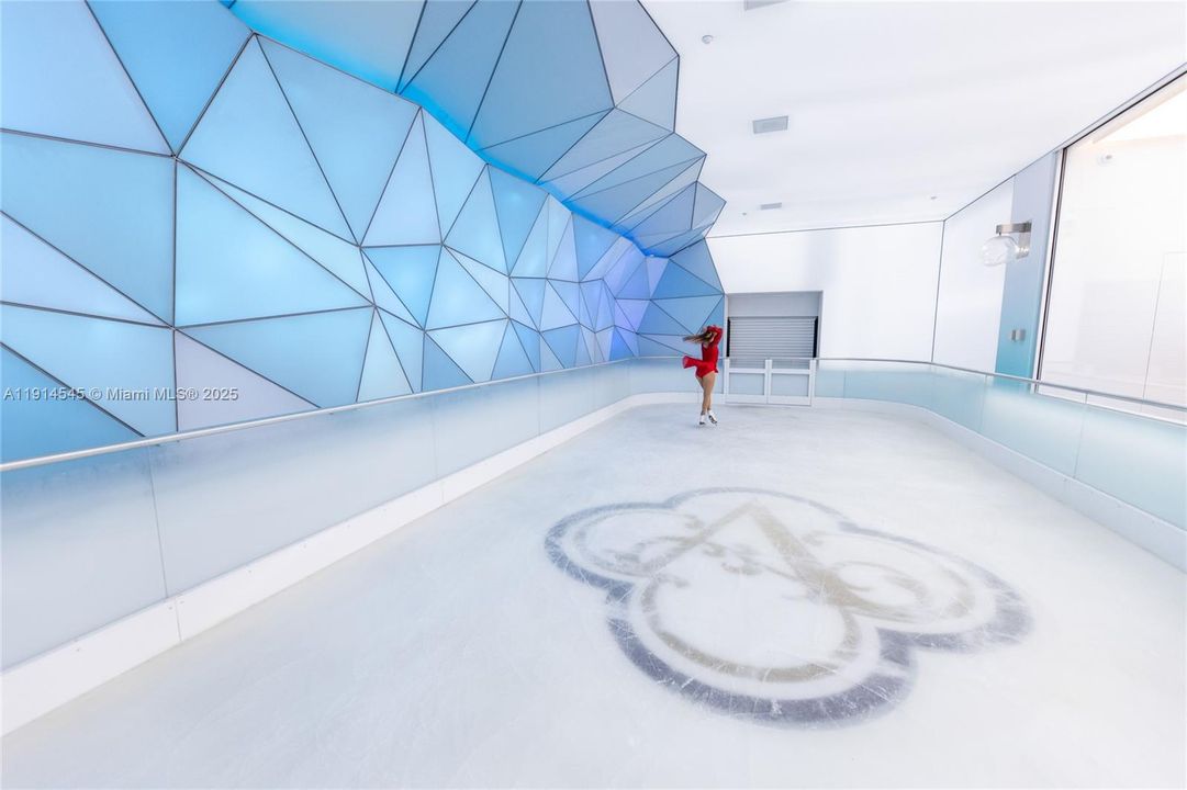 For Sale: $6,150,000 (3 beds, 4 baths, 2816 Square Feet)