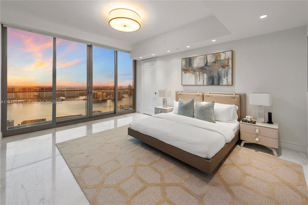 For Sale: $6,150,000 (3 beds, 4 baths, 2816 Square Feet)