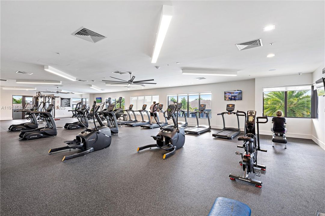 待售: $525,000 (2 贝兹, 2 浴室, 1124 平方英尺)