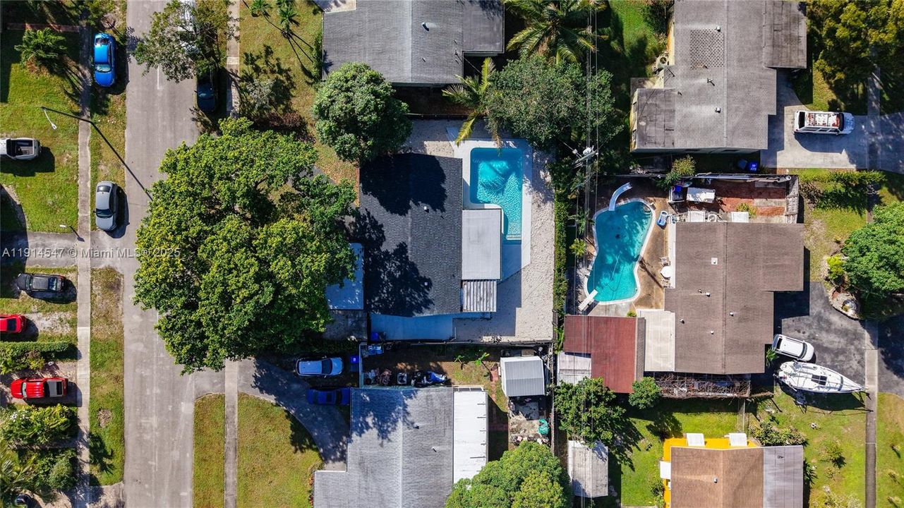 出租: $4,200 (3 贝兹, 2 浴室, 1431 平方英尺)