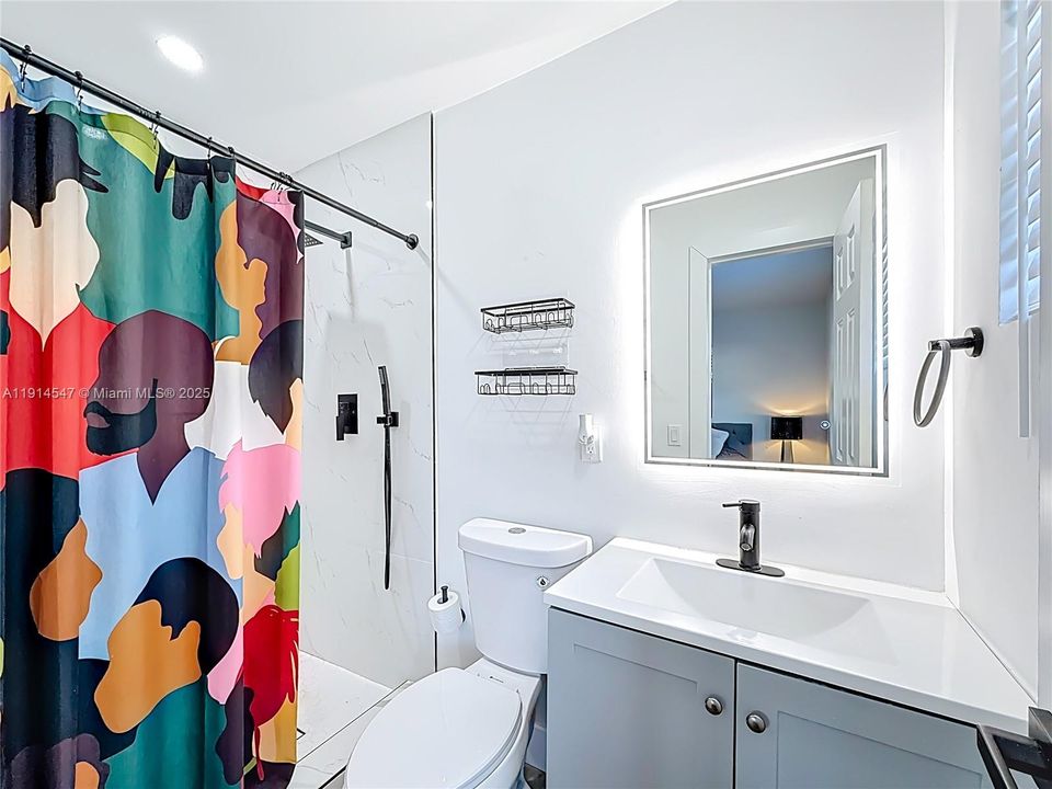 出租: $4,200 (3 贝兹, 2 浴室, 1431 平方英尺)