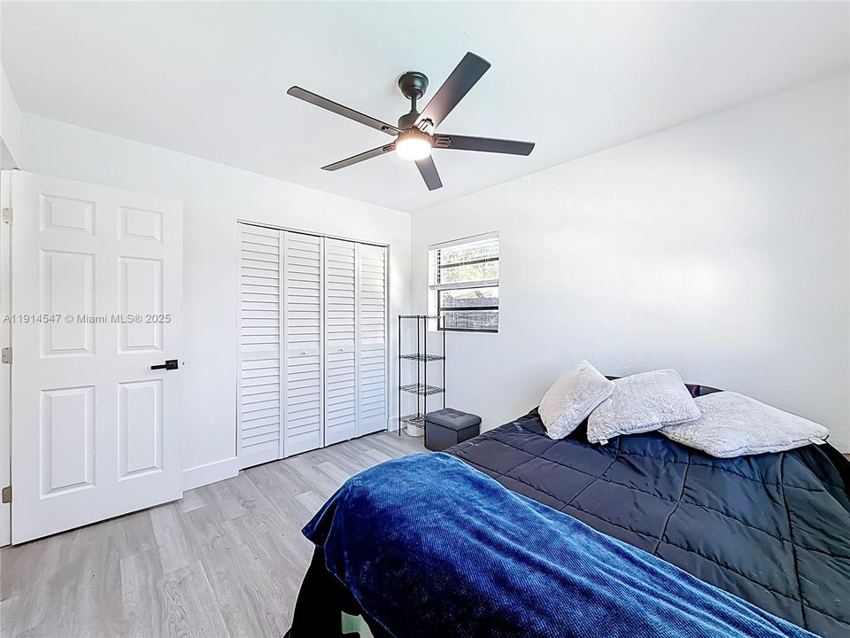 出租: $4,200 (3 贝兹, 2 浴室, 1431 平方英尺)