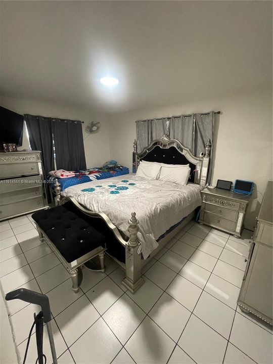 На продажу: $685,000 (3 спален, 2 ванн, 1587 Квадратных фут)