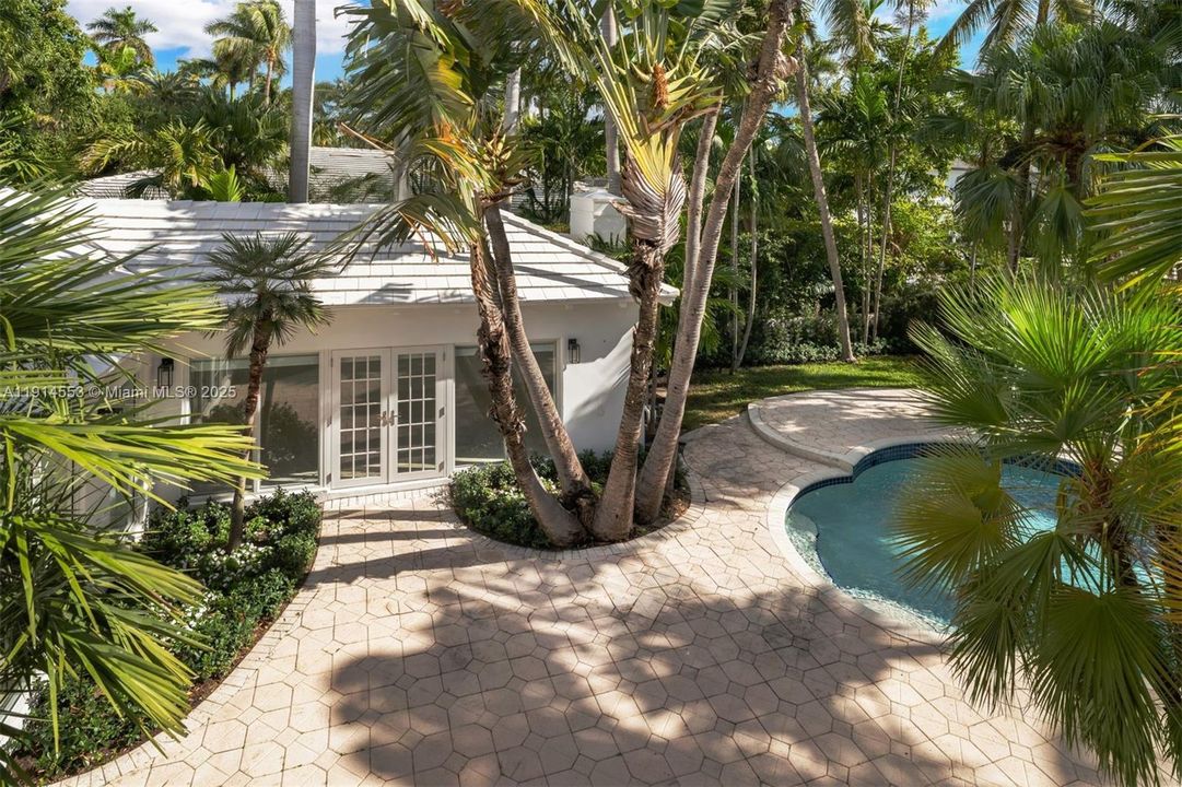 For Sale: $11,000,000 (6 beds, 4 baths, 4508 Square Feet)