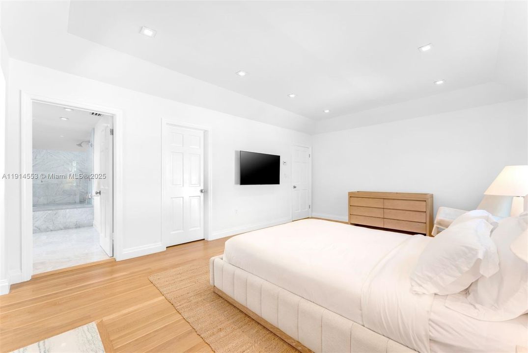 For Sale: $11,000,000 (6 beds, 4 baths, 4508 Square Feet)