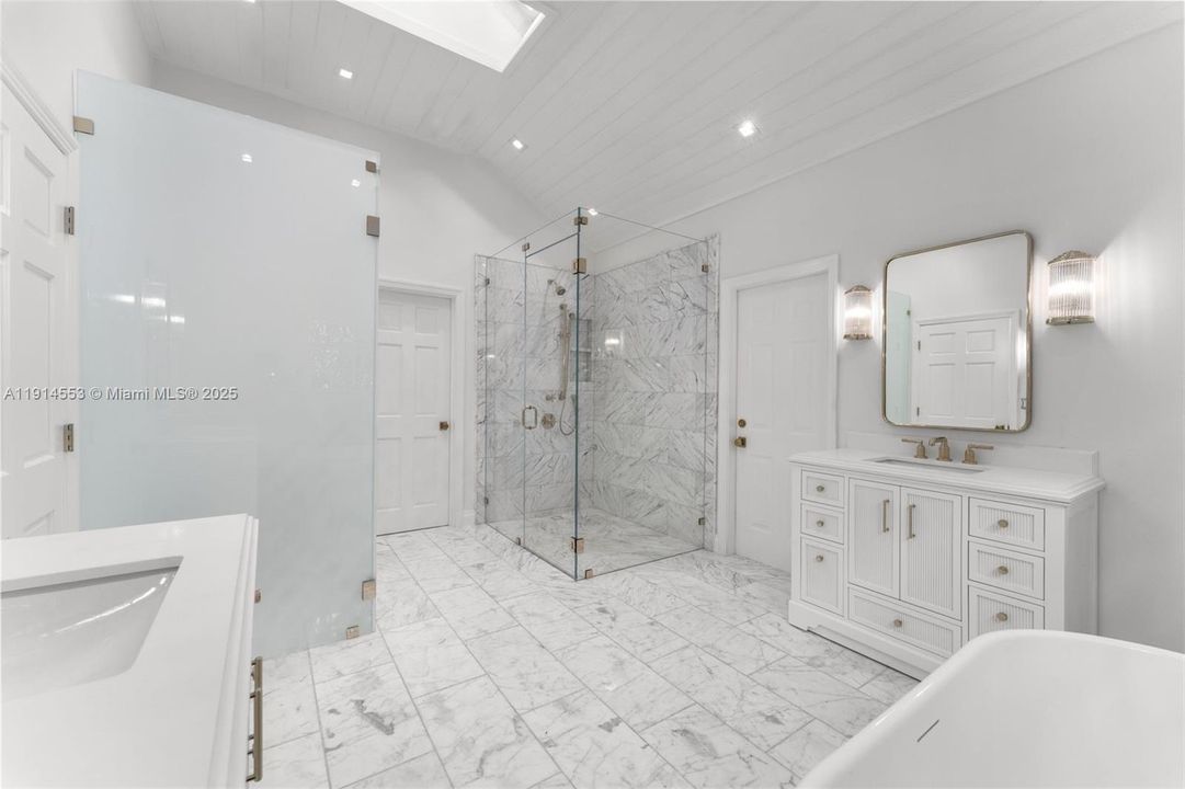 For Sale: $11,000,000 (6 beds, 4 baths, 4508 Square Feet)