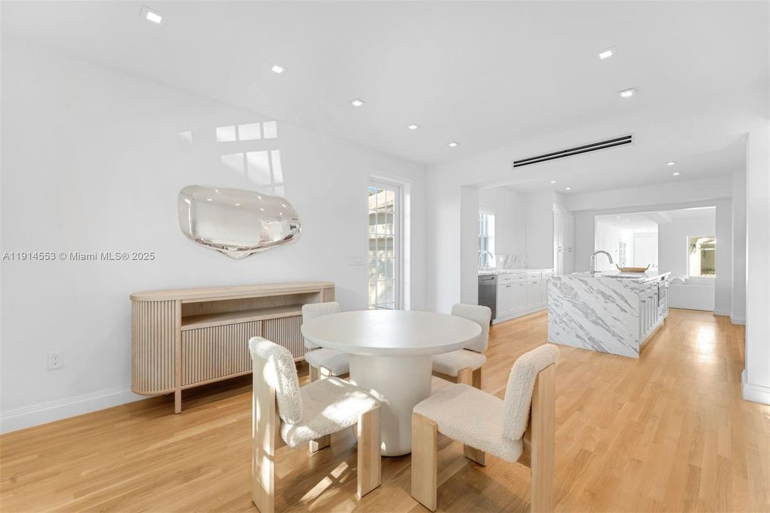 For Sale: $11,000,000 (6 beds, 4 baths, 4508 Square Feet)