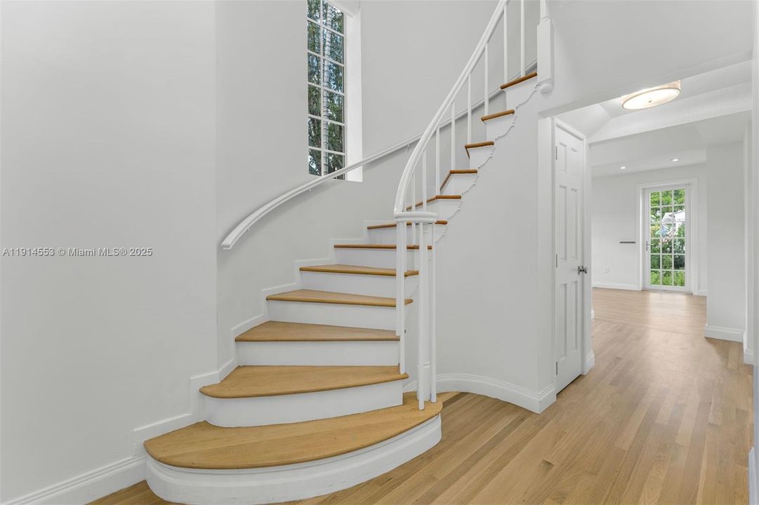 For Sale: $11,000,000 (6 beds, 4 baths, 4508 Square Feet)