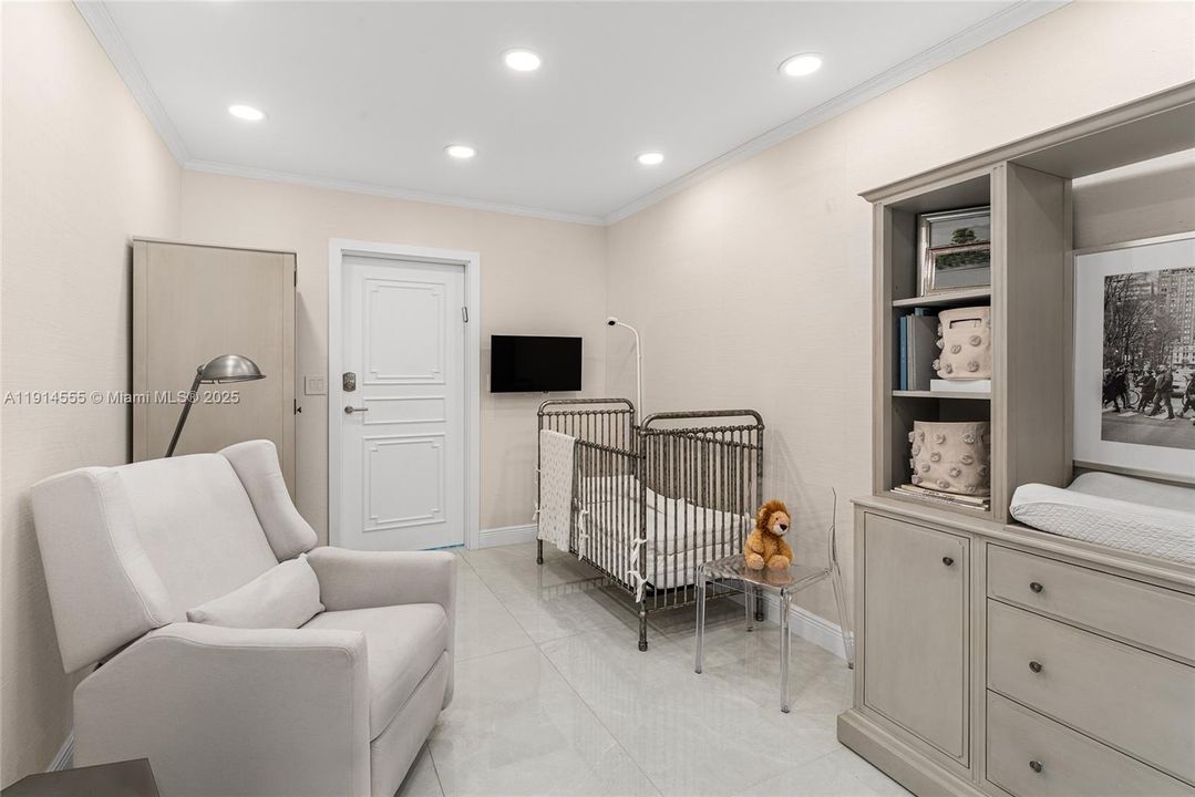 En Venta: $7,250,000 (6 camas, 6 baños, 4521 Pies cuadrados)