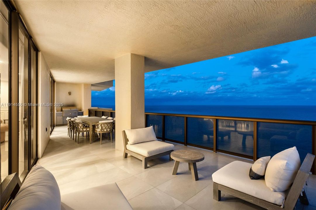 En Venta: $7,250,000 (6 camas, 6 baños, 4521 Pies cuadrados)