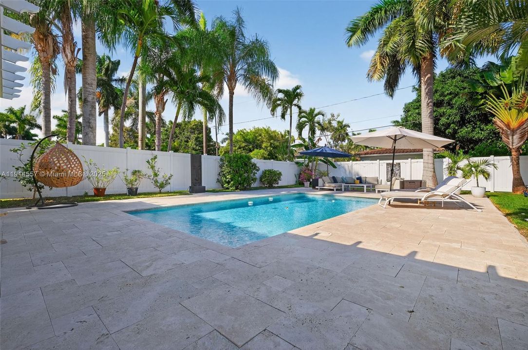 For Sale: $739,000 (3 beds, 2 baths, 1462 Square Feet)