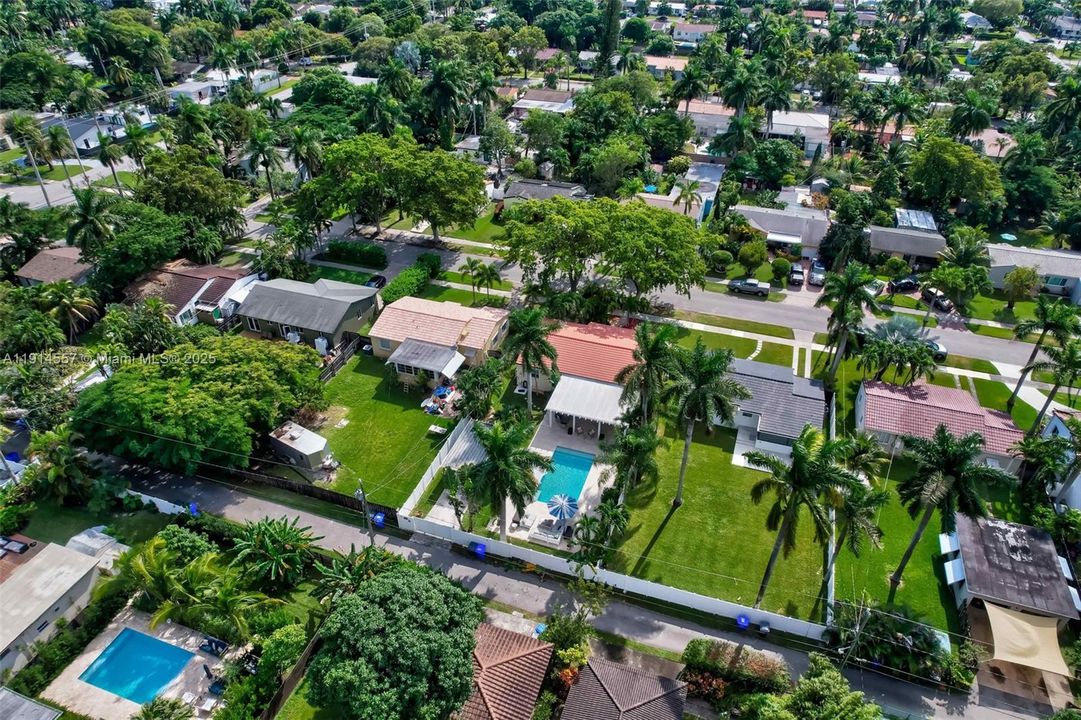 For Sale: $739,000 (3 beds, 2 baths, 1462 Square Feet)