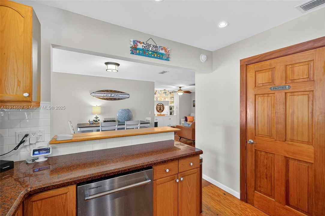 For Sale: $739,000 (3 beds, 2 baths, 1462 Square Feet)