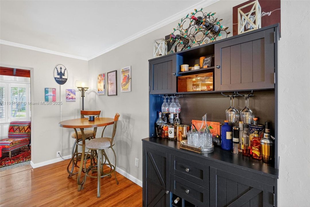 For Sale: $739,000 (3 beds, 2 baths, 1462 Square Feet)