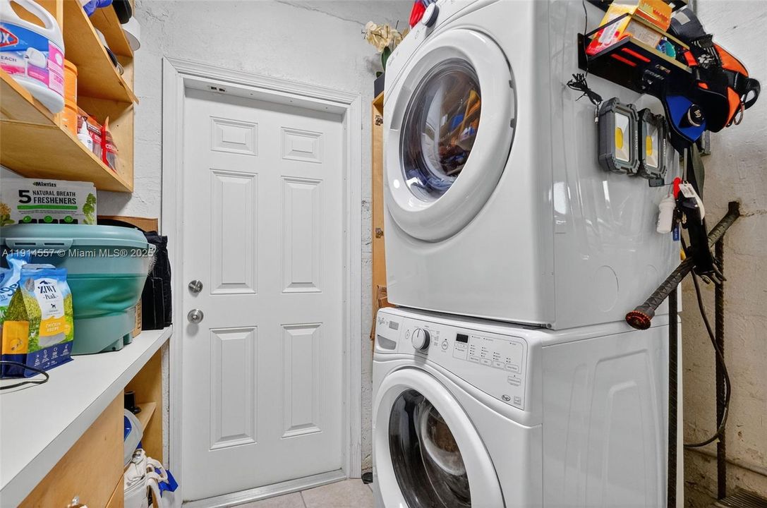 For Sale: $739,000 (3 beds, 2 baths, 1462 Square Feet)