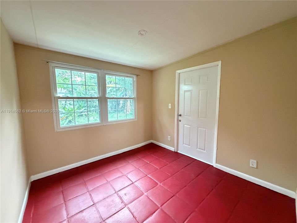 En Renta: $3,995 (5 camas, 2 baños, 1480 Pies cuadrados)