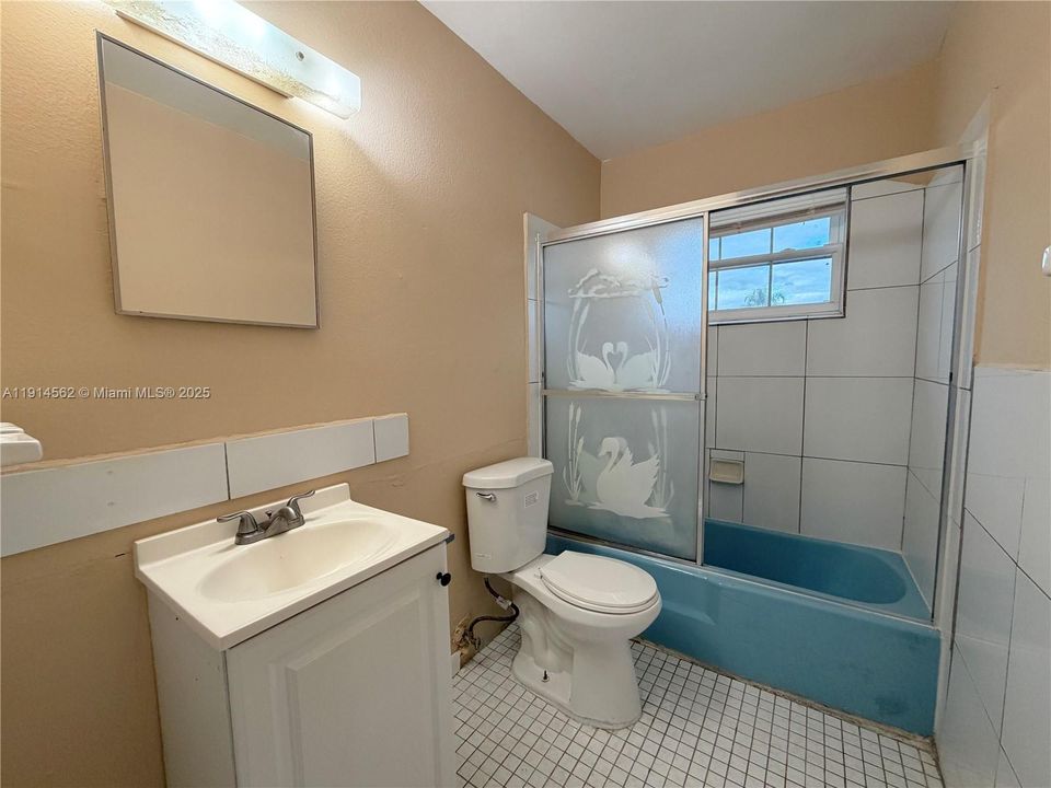 En Renta: $3,995 (5 camas, 2 baños, 1480 Pies cuadrados)