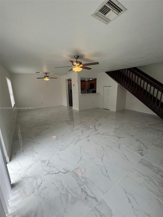 Active With Contract: $2,200 (2 beds, 2 baths, 1243 Square Feet)