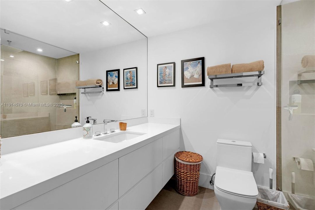 待售: $7,000,000 (3 贝兹, 4 浴室, 2403 平方英尺)