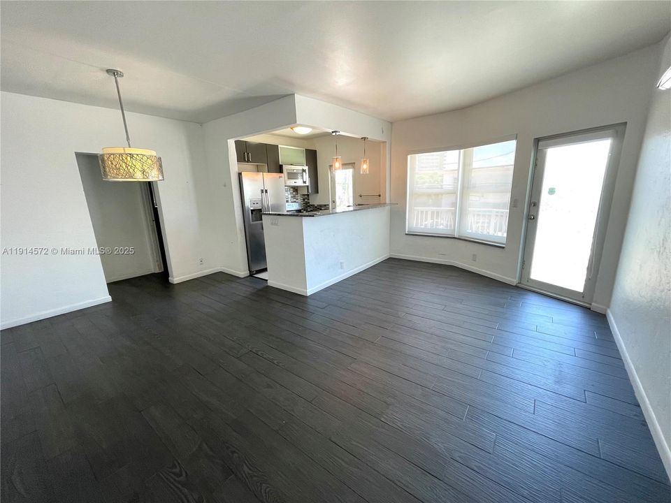 Недавно арендовано: $1,650 (1 спален, 1 ванн, 562 Квадратных фут)