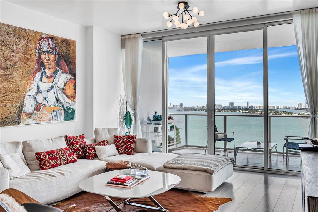 En Venta: $1,690,000 (2 camas, 2 baños, 1666 Pies cuadrados)