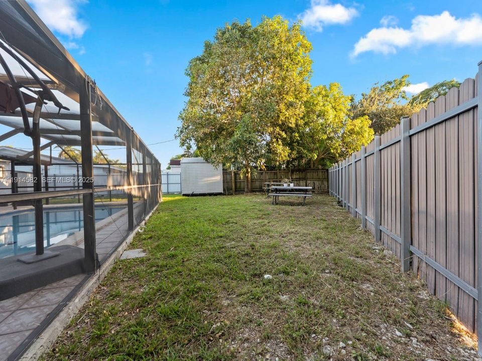 En Renta: $5,250 (4 camas, 3 baños, 1319 Pies cuadrados)