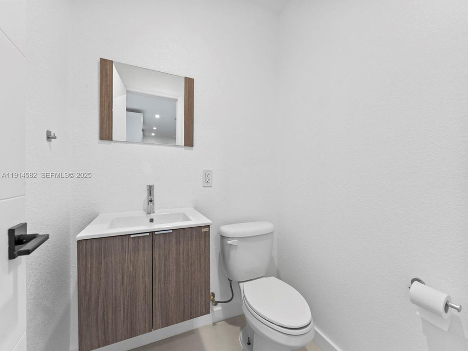 En Renta: $5,250 (4 camas, 3 baños, 1319 Pies cuadrados)