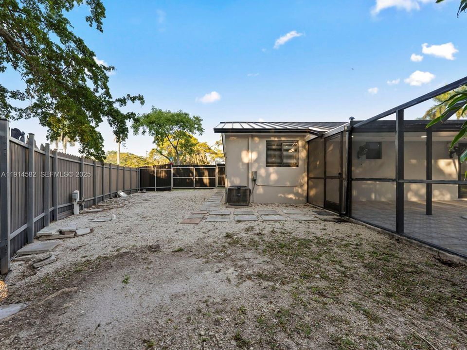 En Renta: $5,250 (4 camas, 3 baños, 1319 Pies cuadrados)