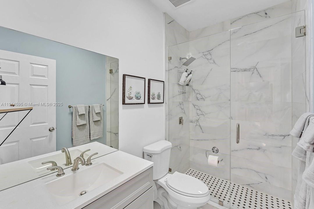 For Sale: $899,900 (5 beds, 3 baths, 2246 Square Feet)