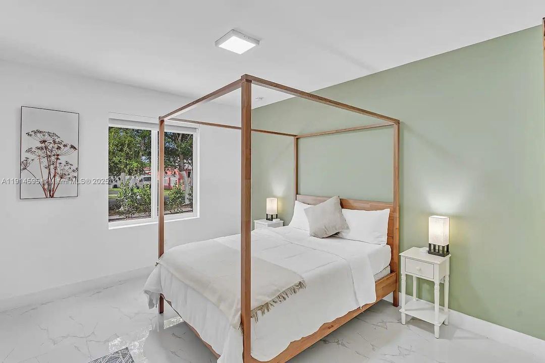 For Sale: $899,900 (5 beds, 3 baths, 2246 Square Feet)