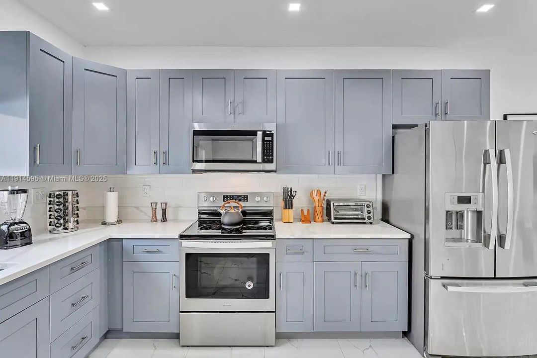 For Sale: $899,900 (5 beds, 3 baths, 2246 Square Feet)