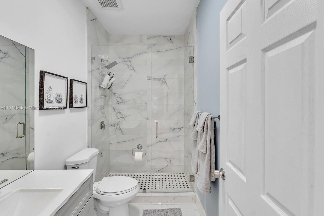 For Sale: $899,900 (5 beds, 3 baths, 2246 Square Feet)